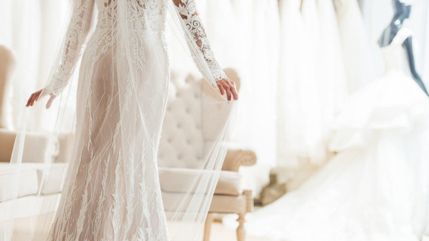Quelle robe de mariée quand on est petite ? TOP 5 de nos robes préférées ! 2 | Robe de Mariée | Soirée Blanche