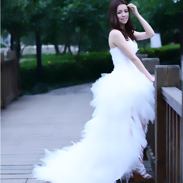 robe de mariée courte en plume