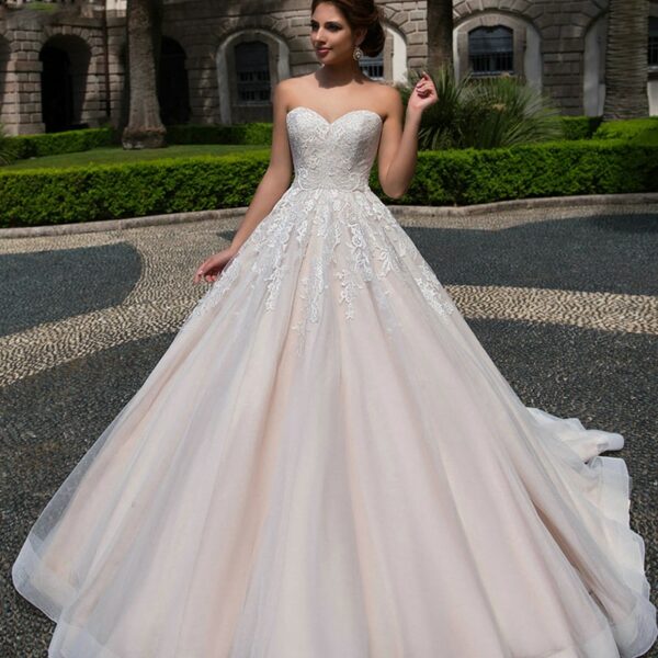 Le top 3 des robes de mariée intemporelle ! image 3 | Soirée Blanche Le top 3 des robes de mariée intemporelle ! image 2 | Soirée Blanche