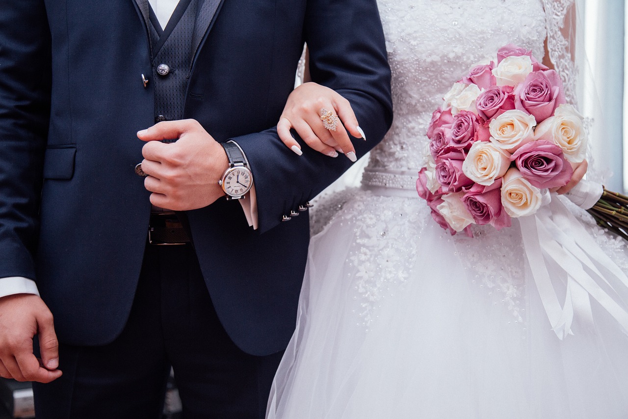Robe de mariée princesse luxe avec des diamants image 1 | Soirée Blanche robe de mariée princesse luxe avec des diamants