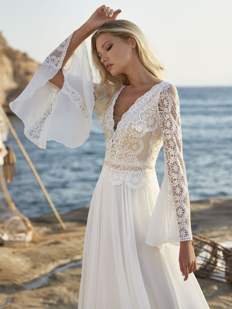 Robe Manche Cloche Dentelle Hanche