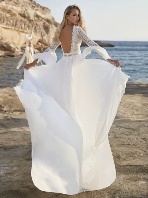 Robe de Mariée Bohème Manche Cloche Blanche | Soirée Blanche