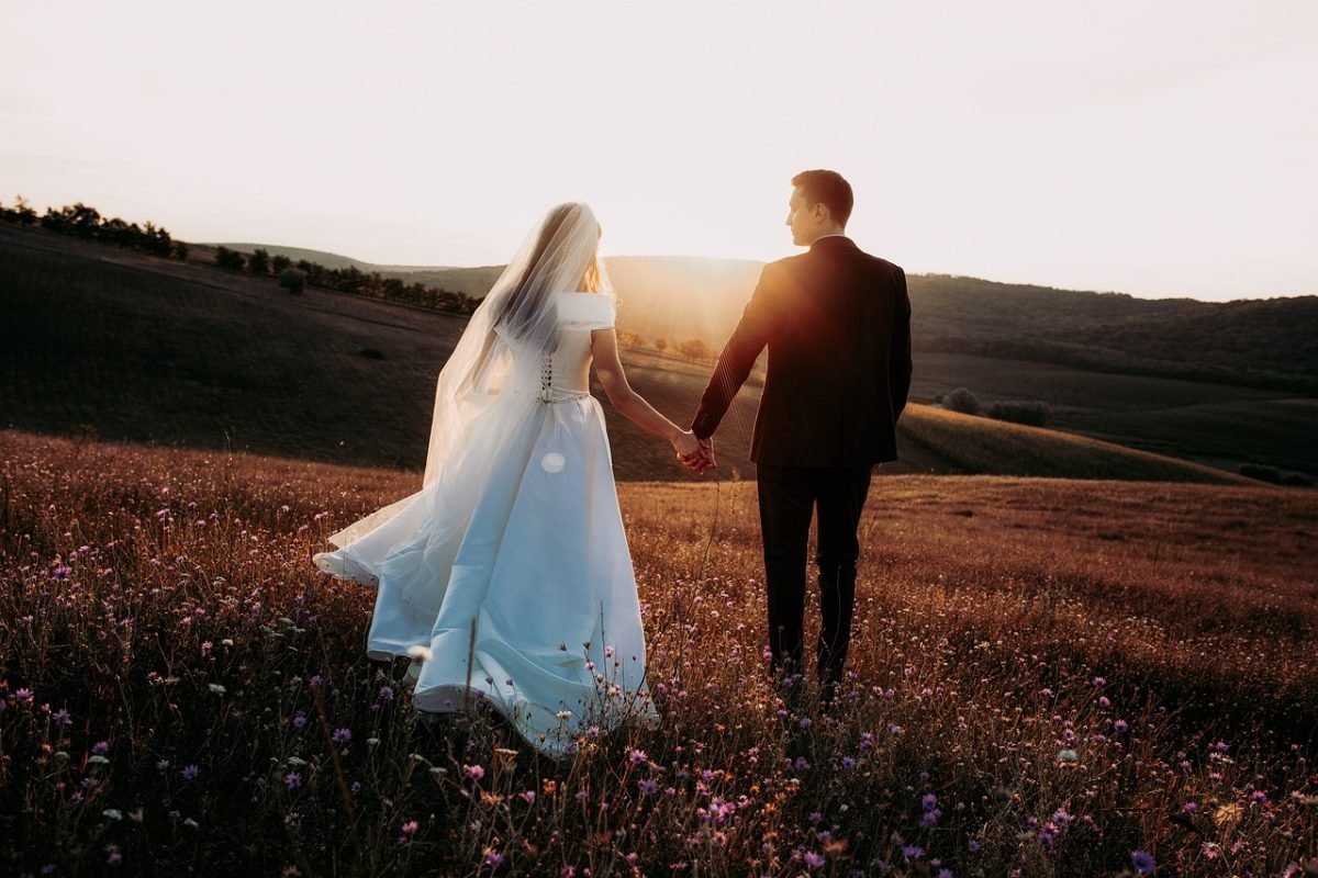 Robe de mariée dentelle florale