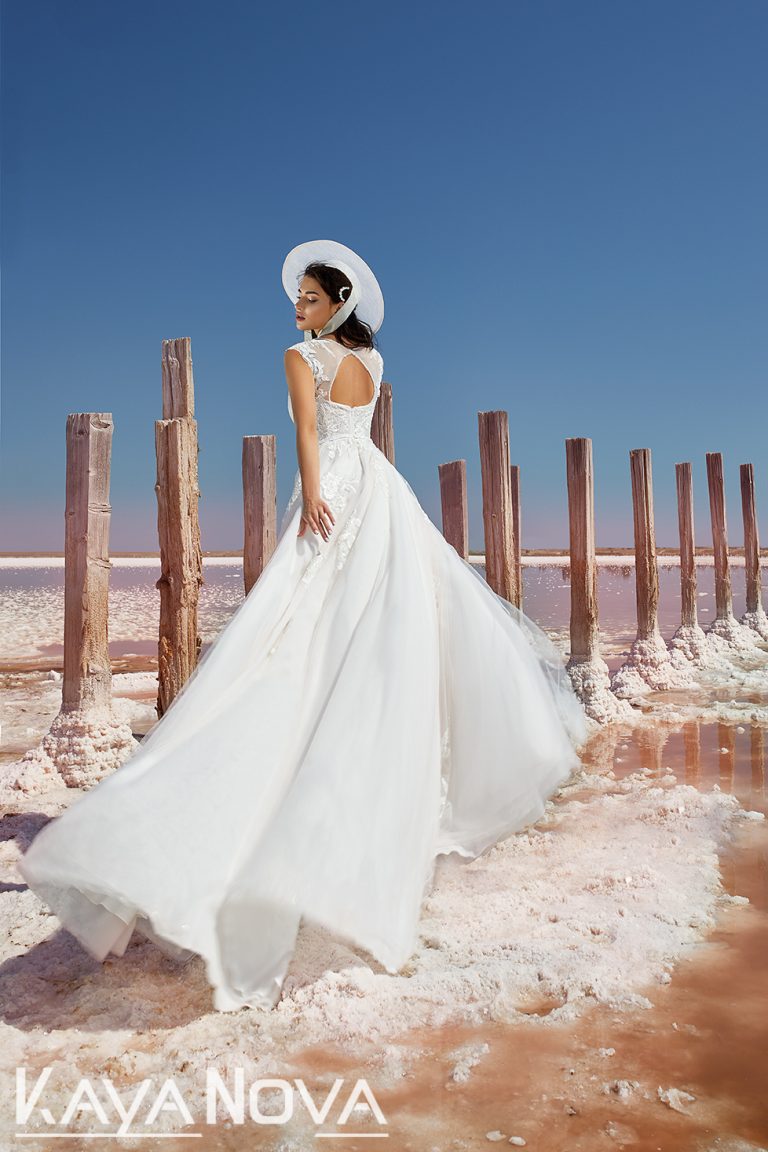 Robe ZIMMERMANN En Dentelle - Dos Ouvert Avec Cordon - Couleur Blanche - Taille Medium - Neuf Sans Étiquettes