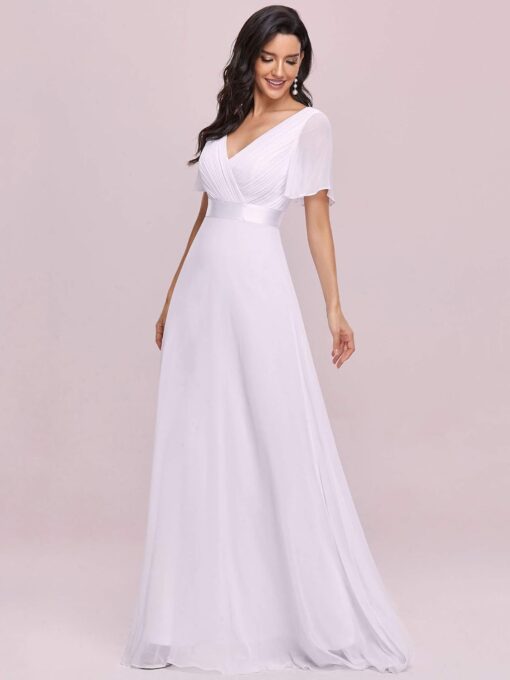 Robe De Mariée Courte Volumineuse Blanche image 11 | Soirée Blanche