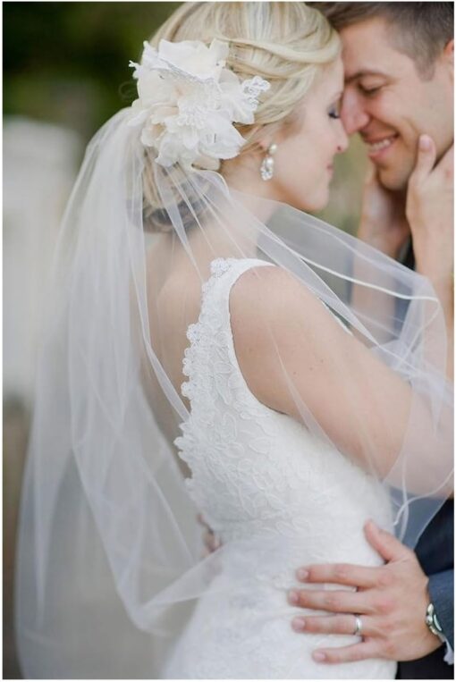 Robe de mariée simple à motifs floraux pailletés image 7 | Soirée Blanche