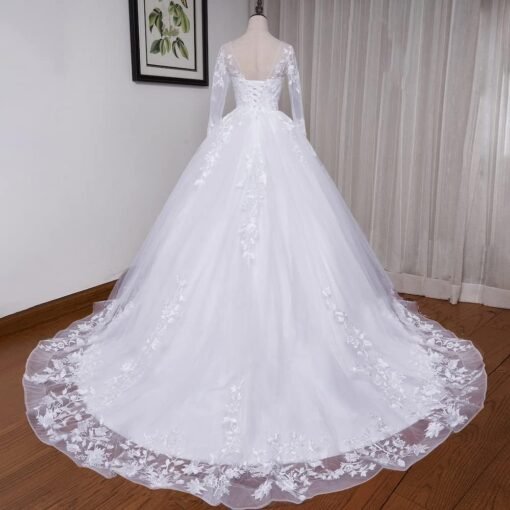 Robe De Mariée fendue avec ceinture tissu image 11 | Soirée Blanche