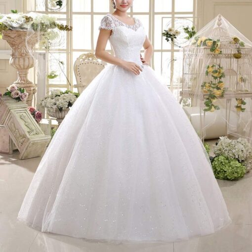 Robe De Mariée Femme Ronde Dentelle image 5 | Soirée Blanche