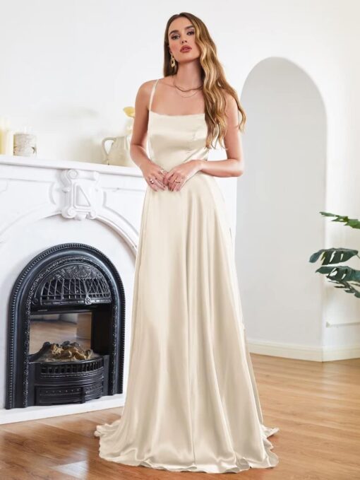 Robe De Mariée Princesse Manches Tombantes image 5 | Soirée Blanche