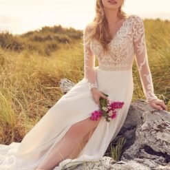 Robe De Mariée Bohème Dentelle image 21 | Soirée Blanche