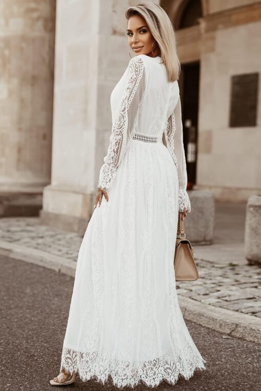 Robe De Mariée Avec Traine image 7 | Soirée Blanche